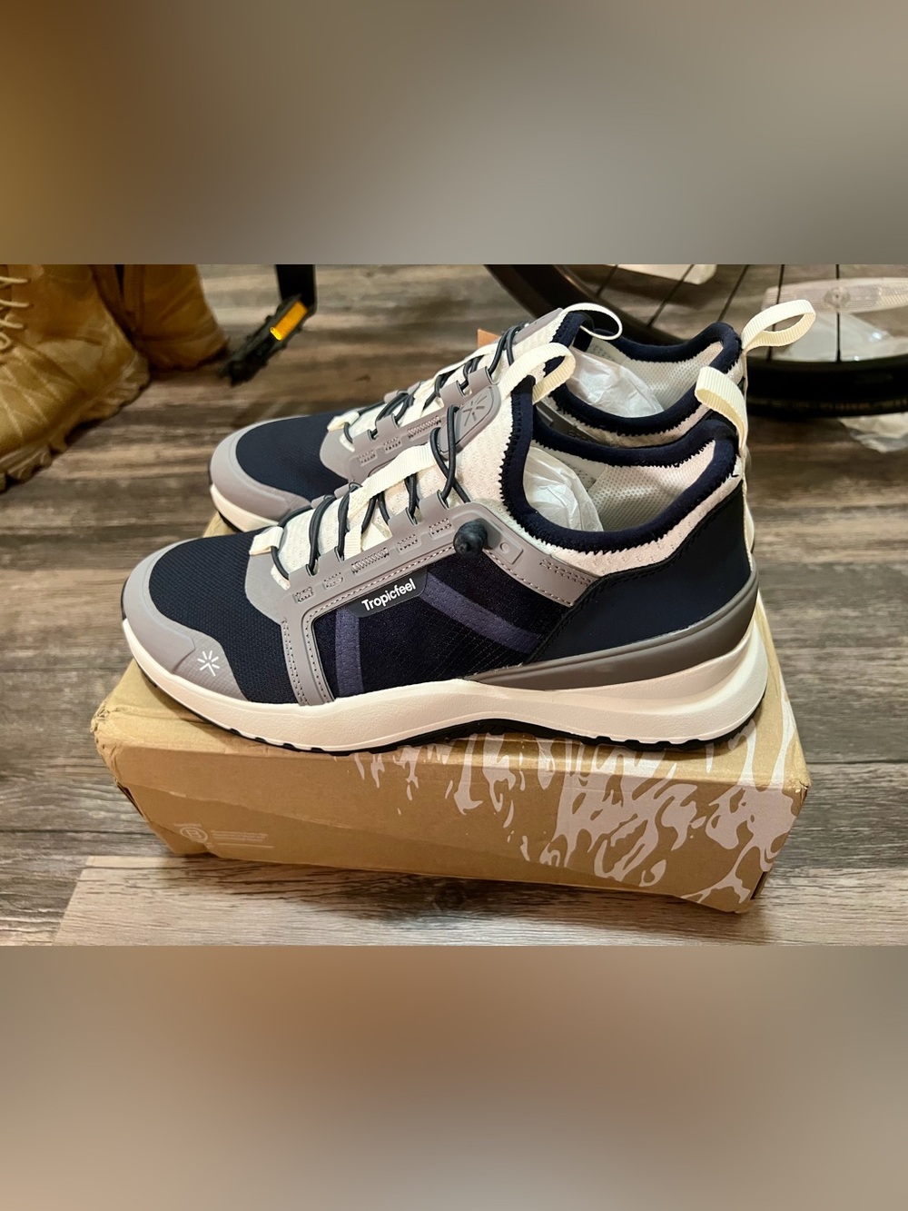 Tropicfeel Lava Iron Grey US 6.5 men/9 women EUR 40 - NWT with box